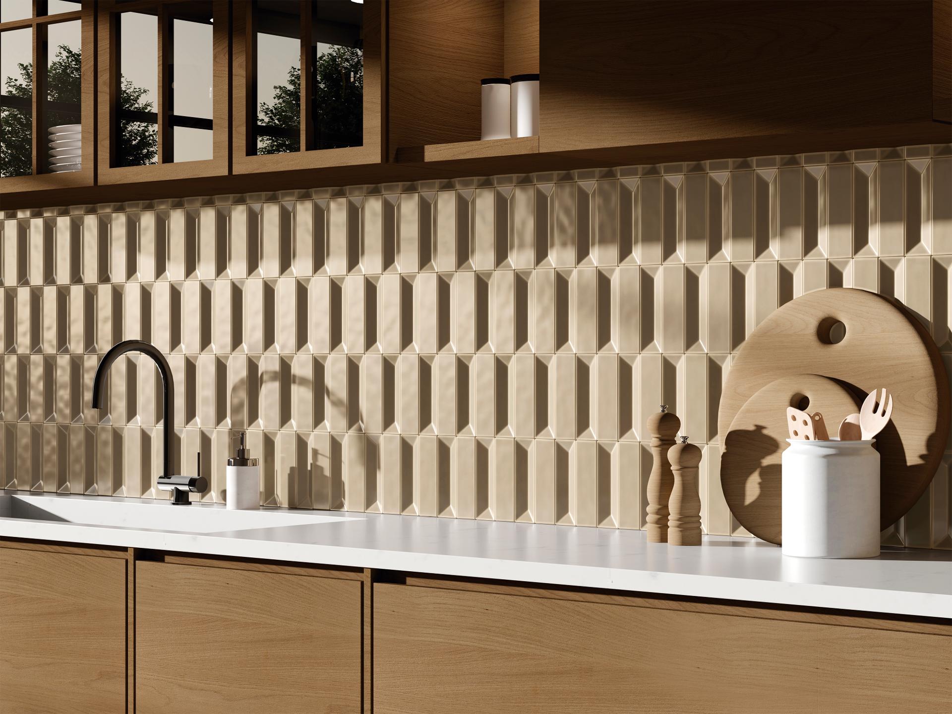 beige räfflat stänkskydd i träkök